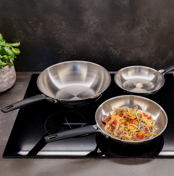 4-piece stainless steel set - 20-24-28cm pans + Wok