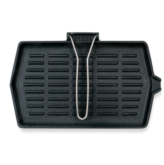 Cast iron grill with folding handle