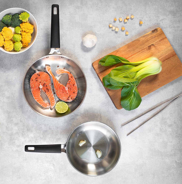Basic stainless steel - set of 2 pans 24/28 cm